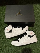 NEW Jordan Access Men’s Size 9.5M, 10M White Gym Red Black AR3762-101 Shoes