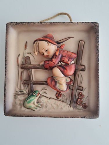 Vintage ceramic wall plaque - vintage,