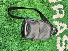 Louis Vuitton Avenue Damier