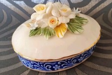 VINTAGE REGAL BONE CHINA TRINKET POT BLUE & WHITE & MOULDED FLOWERS 