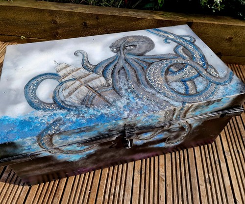 Shipping trunk galvanised - shipping,
