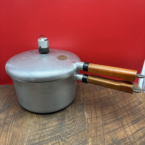 National 1940 presto cooker - 1940's,