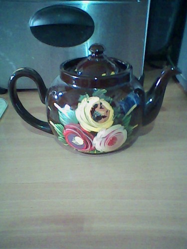 Victorian tea pot - l.b.,