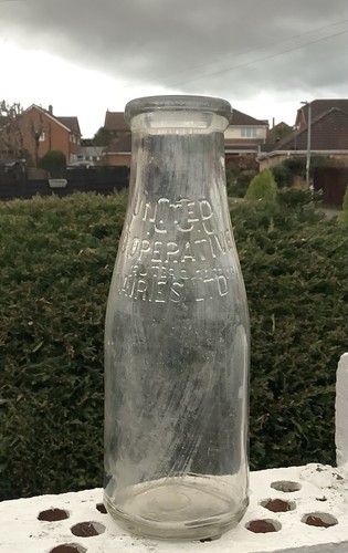 Vintage pint milk - 1,