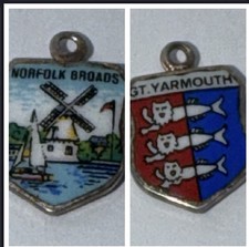 Vintage Double Sided Norfolk