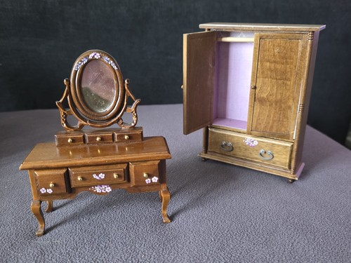 Dolls house bedroom furniture