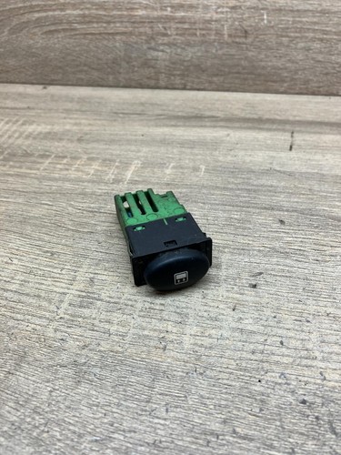 Yug102030 sunroof switch - ,
