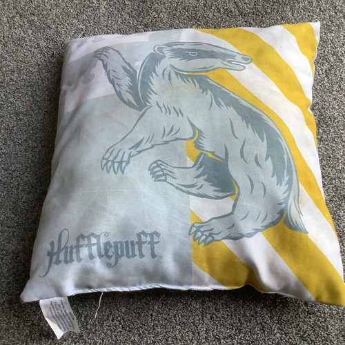 Harry potter hufflepuff - harry,