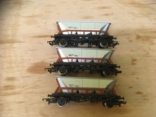Lot..829F...OO GAUGE HORNBY R238 MGR HAA HOPPER WAGONS...X...3..............#15#
