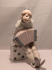 Lladro Girl Domino Accordion