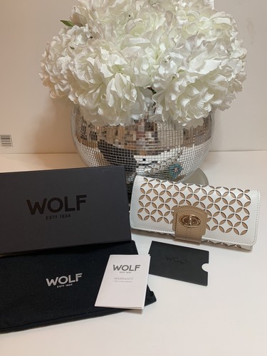 Authentic wolf chloe - wolf,