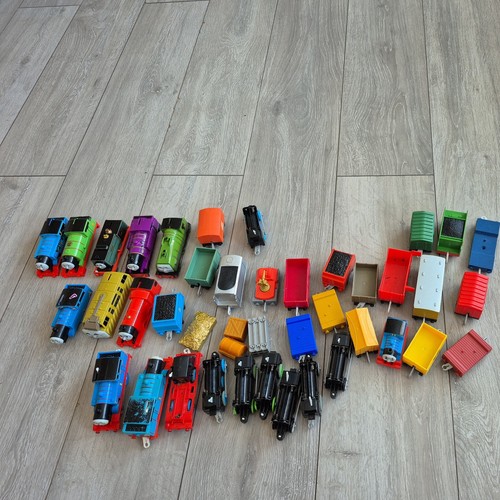 Thomas the tank engine bundle - thomas,