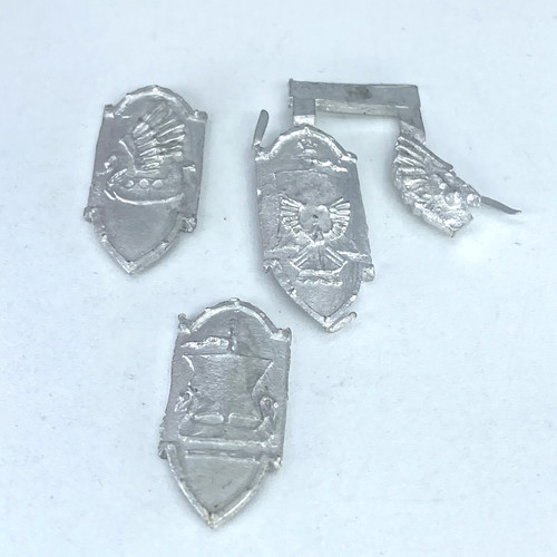 Swan knight shields - knight, dol