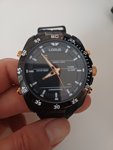Lorus mens watch nevwr worn - lorus,