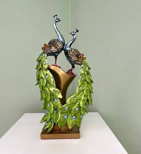 Pair peacock resin - of,