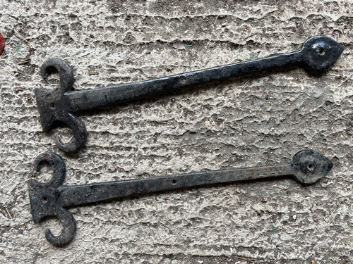 Pair reclaimed cast - reclaimed, iron