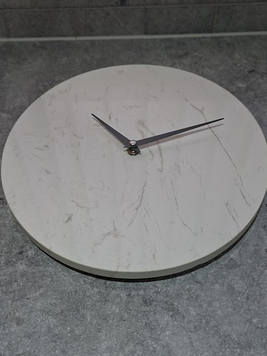 White marble clock - white,