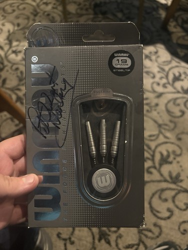 Winmau peter manley - peter, signed