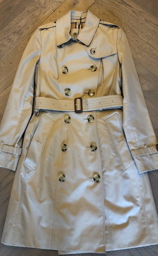 Burberry women trench coat