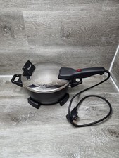 Remoska R21 Cooker with stand