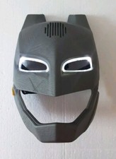 Batman Mask Light Up Eyes & Talking Phrases (2015) Mattel Batman Cosplay Costume
