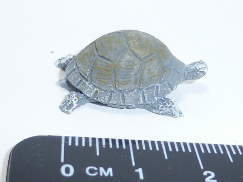 Scale tortoise dolls - 1:12,