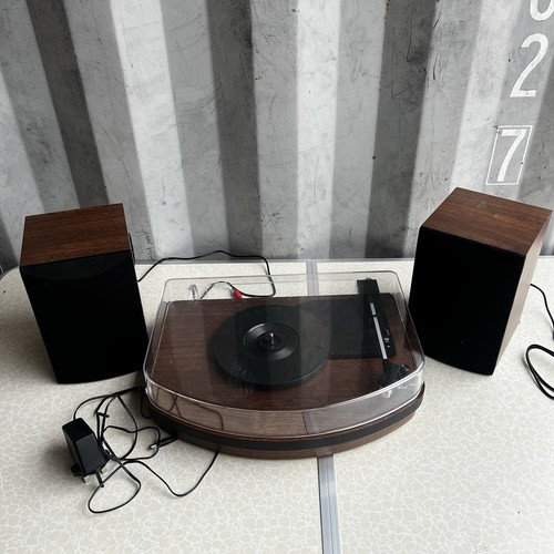 Vinyl record player with dual - player,