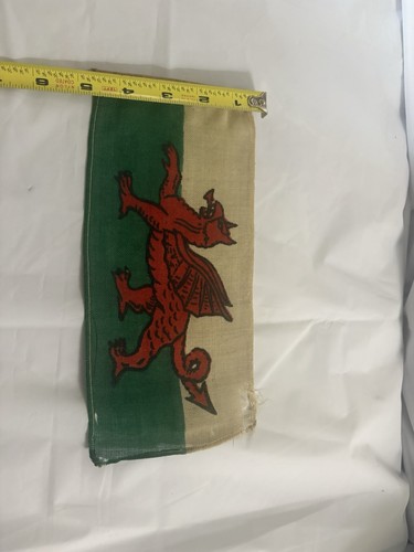 Antique welsh flag - welsh,