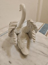 Beautiful Large LLADRO White