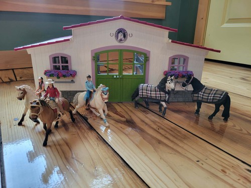 Schleich horse lot - horse, club
