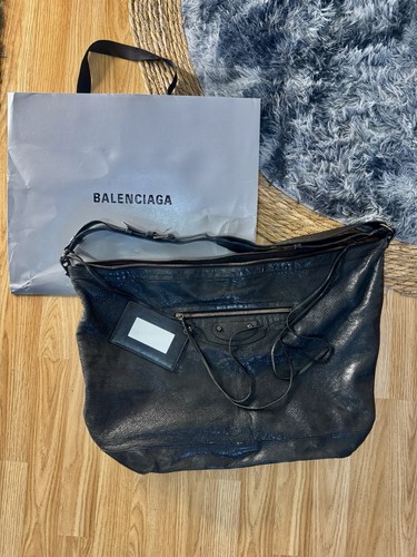 Super rare balenciaga day - super,