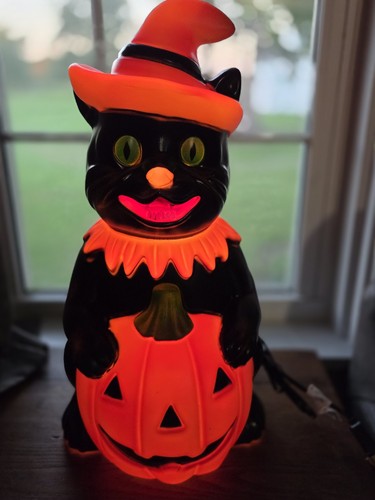 Vintage style black cat - style,