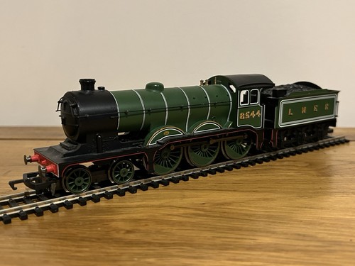Hornby lner green - hornby,