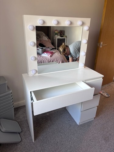 Make desk with different - make,