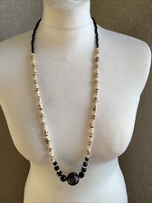 Hand carved skull phone beads