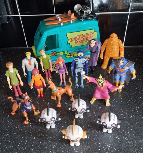 Scooby doo mystery machine - scooby,