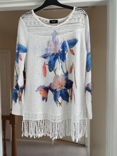 Ladies Klass Top with floral design to front, back & sleeves & fringe trim