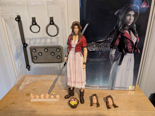 Official play arts kai aerith - arts,