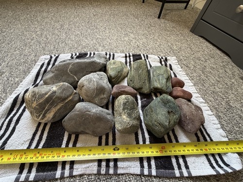 12x aquarium cobbles mixed - cobbles, job