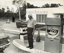 1961 Press Photo Official