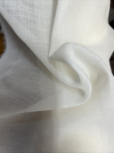 Cream fine wool - of,