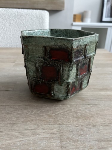 Mid century lava glaze hexagon - mid,