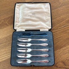 Pastry Forks x 5 Walker & Hall