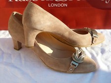Russell&Bromley/UPPERCLASP/Wom
