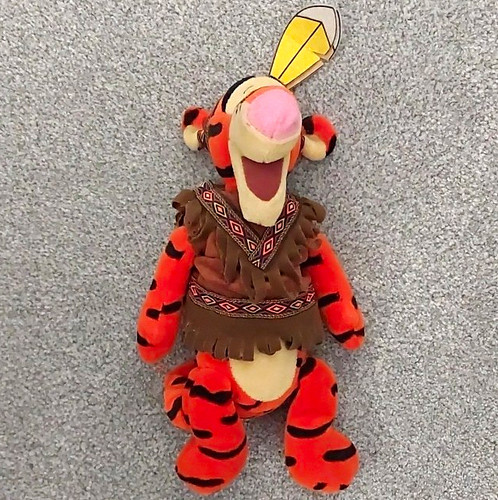 Disneyland paris tigger plush - paris,