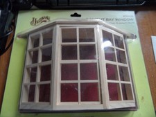Dolls House Bay BY HOUSEWORKS LTD 1 INCH SCALE 24 WINDOW NEW