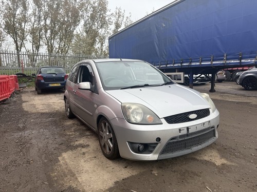 Ford fiesta mk6 silver - fiesta,