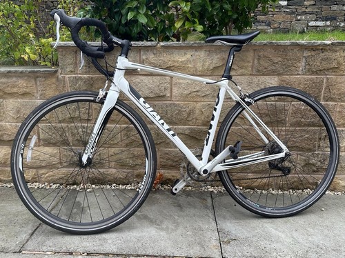 Giant road bike - road,