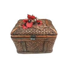 Vintage Wicker Treasure Chest Trunk Lid Hamper Woven Basket Flowers Brass Clasp
