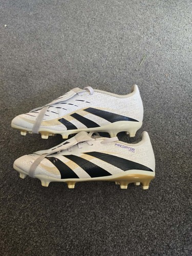 White and gold adidas - gold,